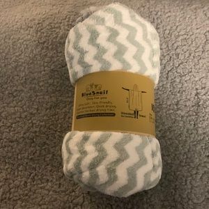 (1858) BlueSnail Large Bath Hooded Towel for Toddler and Kids, Ultra Abs…